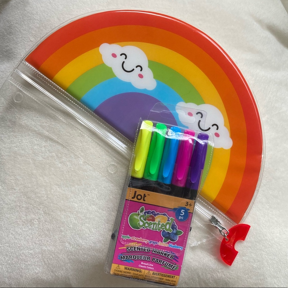 NWT 🌈 Creative Bundle 5 Scented Markers Zip Pouch